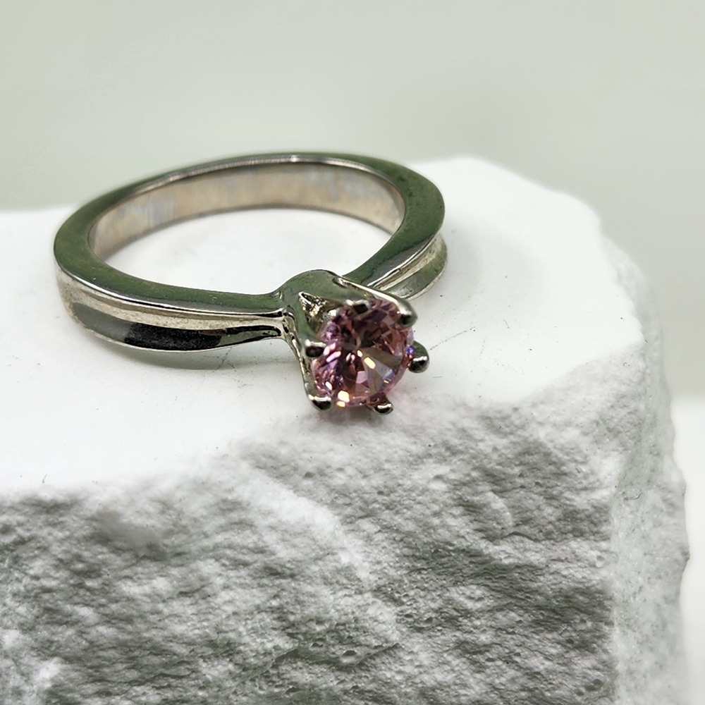 Pink Faceted Stone Solitaire Ring Silver Tone Prong Set Romantic Cocktail Dainty